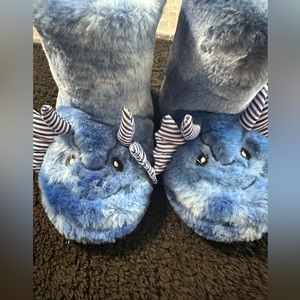 Adorable blue with striped horns size 13-1